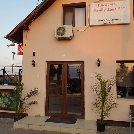 Pensiunea Family Zone Rosiori de Vede Exterior foto