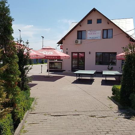 Pensiunea Family Zone Rosiori de Vede Exterior foto